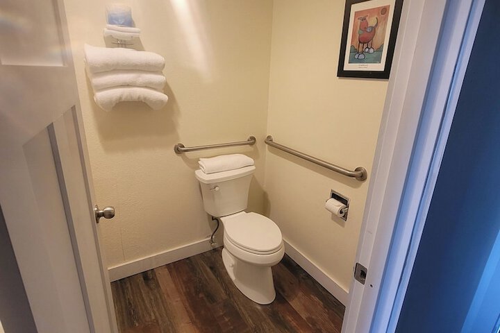 Room 51 of 127