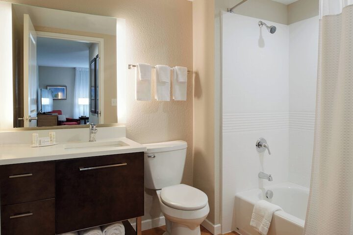 Room 12 of 26