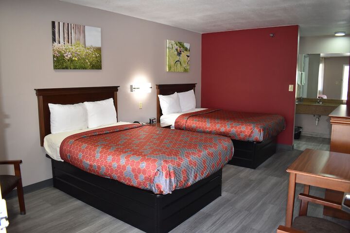 Room 9 of 14