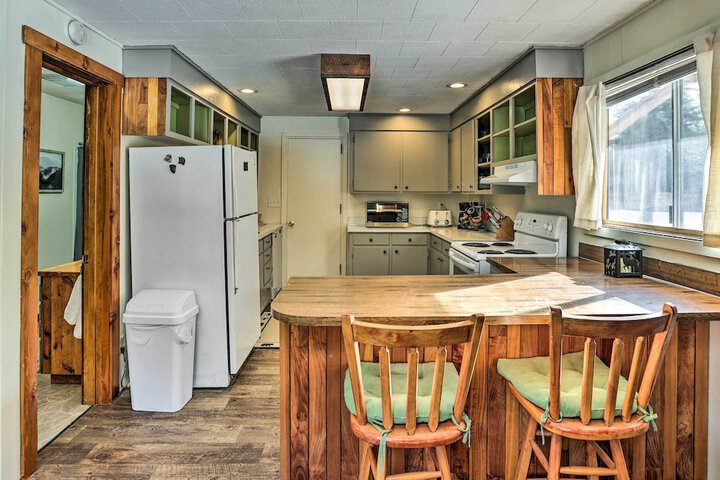 Private La Pine Cabin Rental: 30 Mi to Bend!