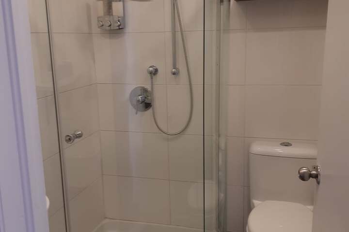 Room 33 of 112