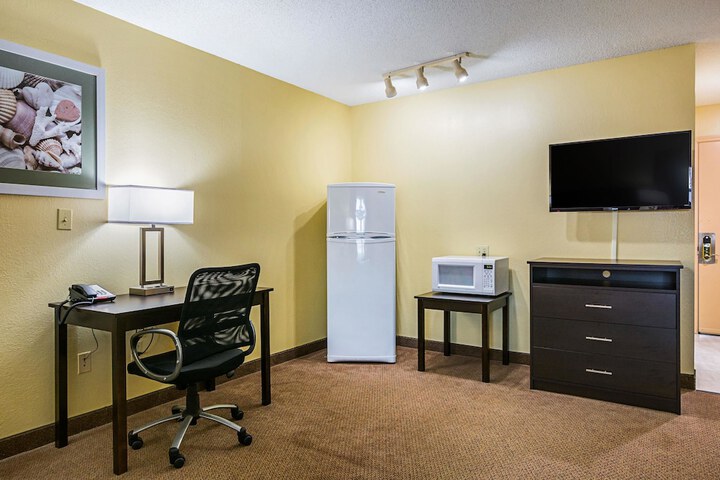 Quality Inn & Suites Greensburg I-74