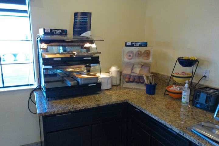 Breakfast/Coffee Service 132 of 143