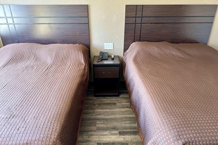 Room 32 of 46