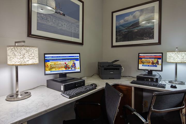 Business Center 59 of 60