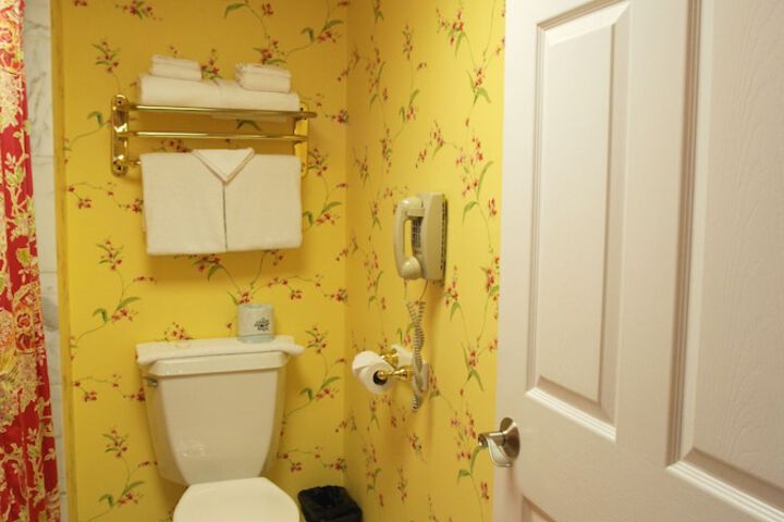 Lilac Tree Suites
