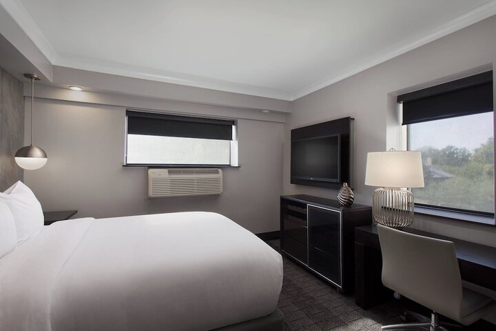 Hotel Duval Autograph Collection