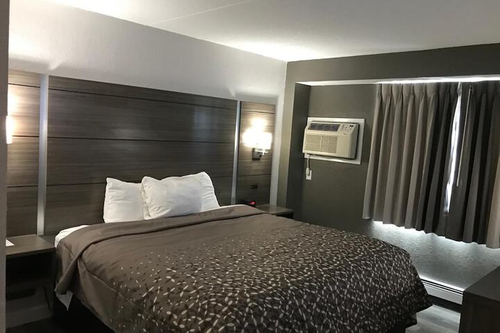 Room 25 of 35