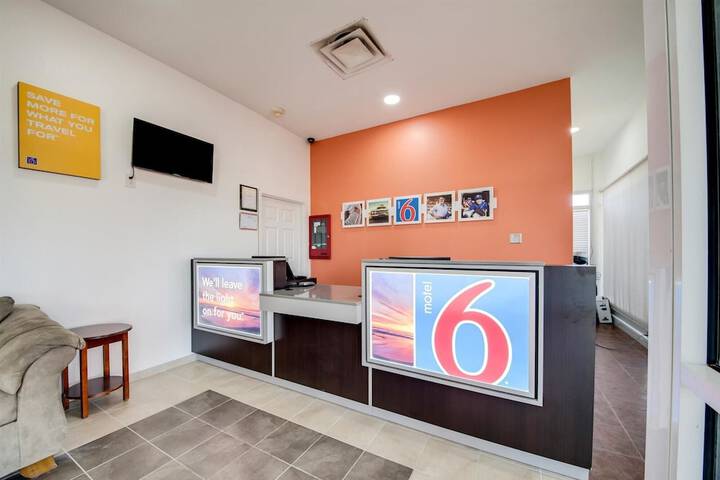 Motel 6 Jennings LA