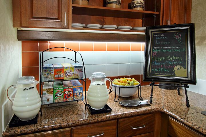 Homewood Suites by Hilton Chesapeake-Greenbrier