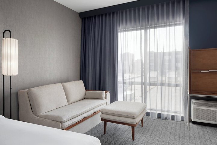 Courtyard by Marriott Lansing Downtown