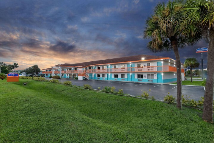 Hotel 8 of 42