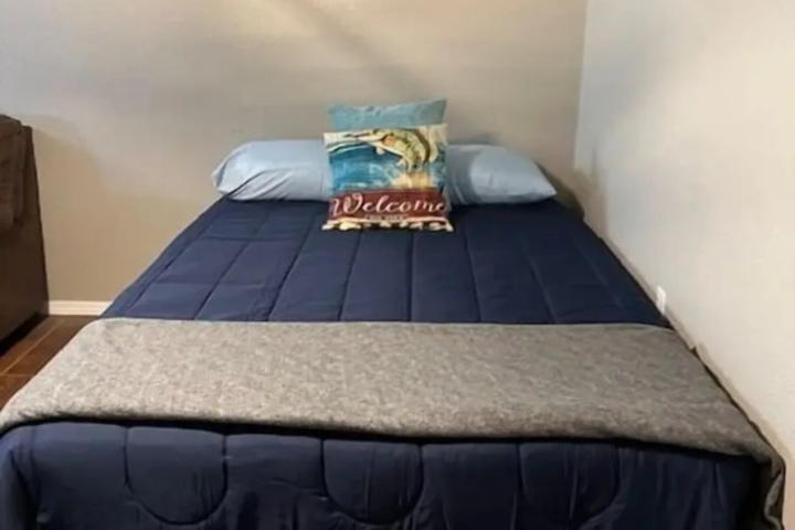 Waterfront Retreat at Rockaway With Fishing Dock 3 Bedroom Home by Redawning