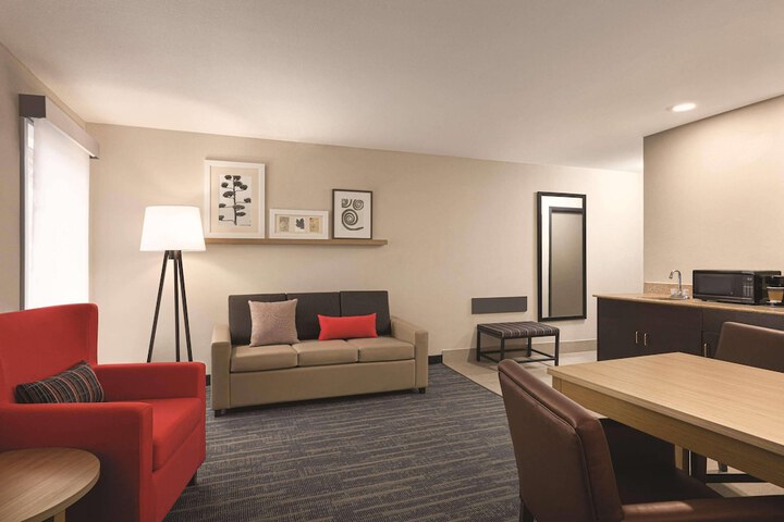 Country Inn & Suites by Radisson Dunn I-95