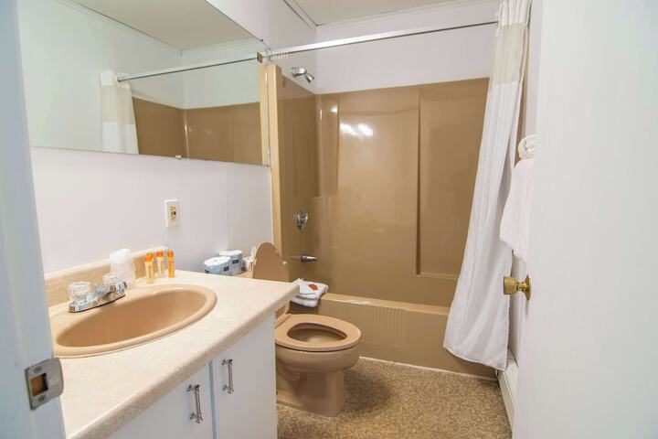 Ocean House Hotel & Motel