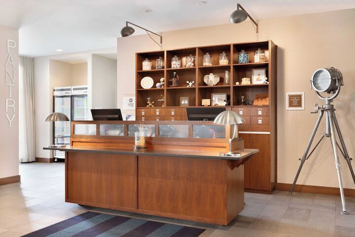 Four Points by Sheraton Fargo Medical Center
