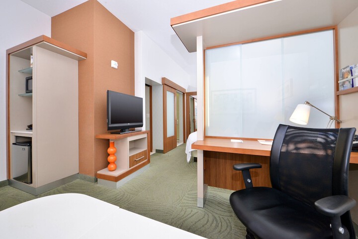 Room 21 of 59