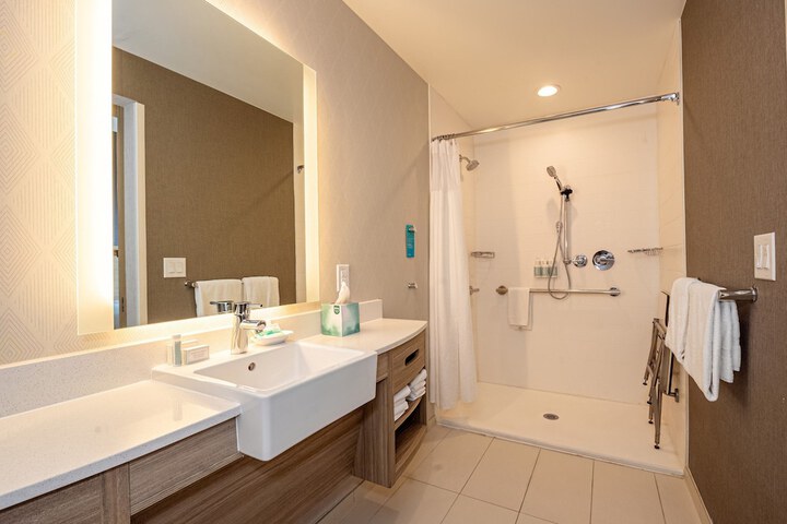 Room 20 of 23