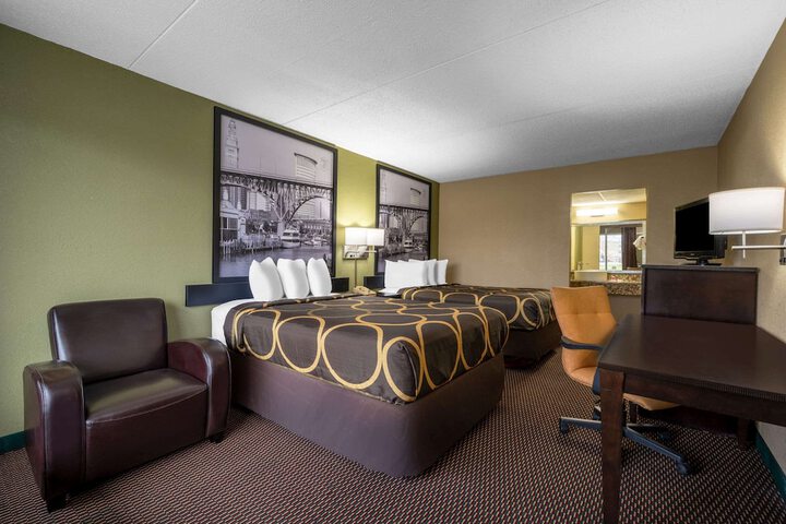 Room 16 of 31