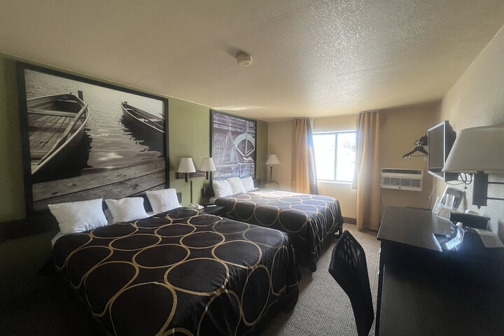 Super 8 by Wyndham Macon