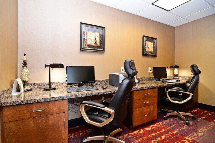 Business Center 38 of 39