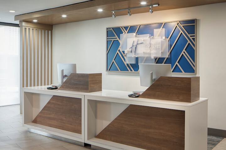 Holiday Inn Express Dallas Medical-Market Center by IHG