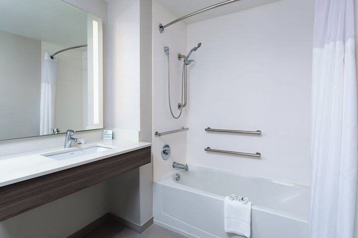 Holiday Inn Express & Suites Palm Coast I95 by IHG