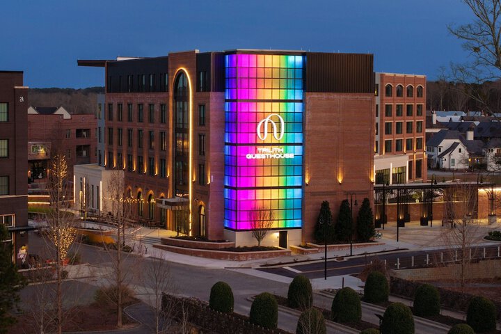 Hotel 2 of 100