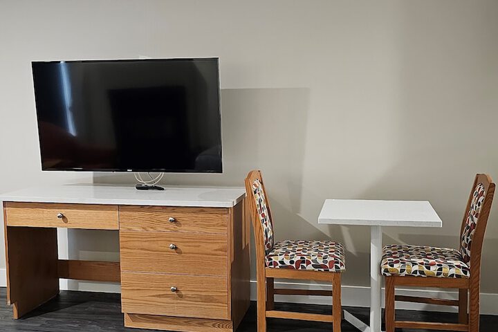 Room 11 of 13