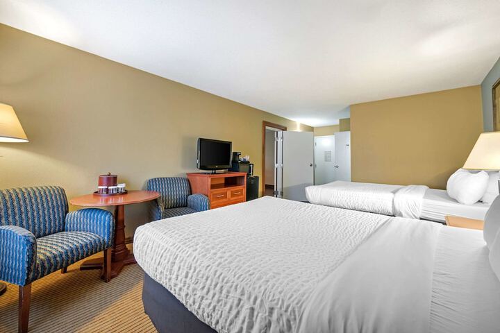 Room 108 of 131