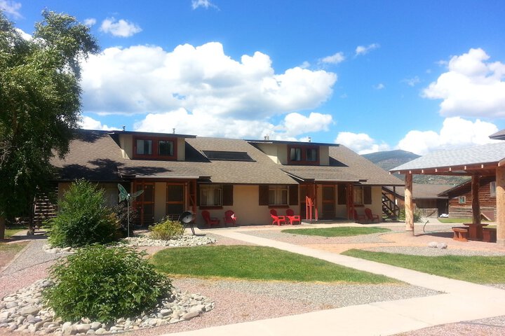 Hotel Exterior 35 of 41