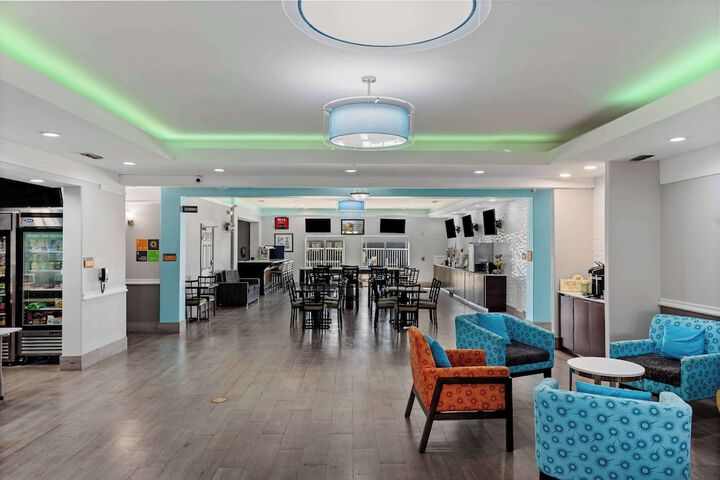 Hotel Interior 21 of 115