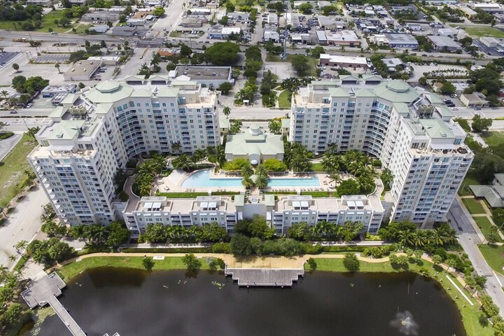 Casa Costa 405n 1 Bedroom Pools, Jacuzzi, Beach, Shops & Dog Friendly