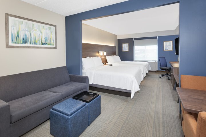 Room 11 of 23