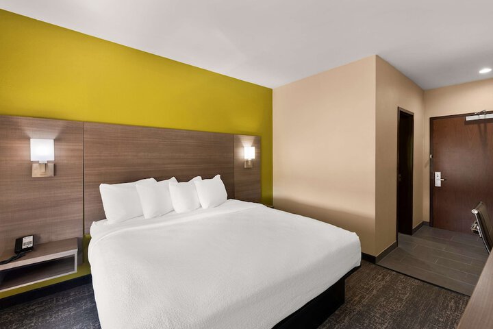 Best Western Adena Inn