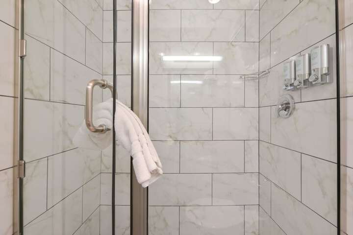 Room 10 of 48