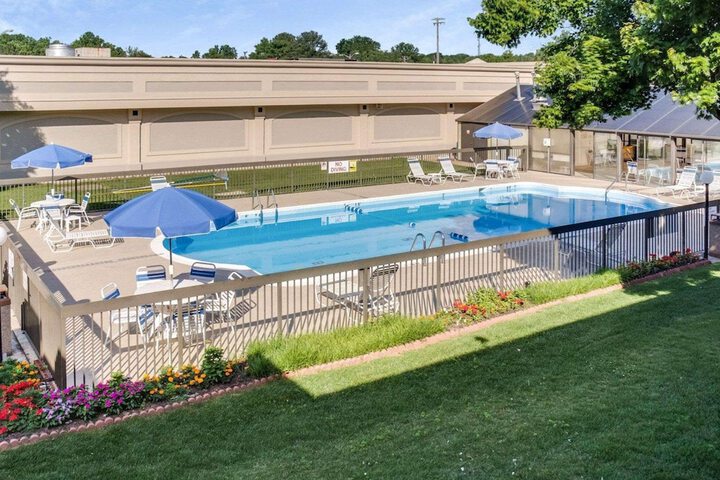 Pool 5 of 33