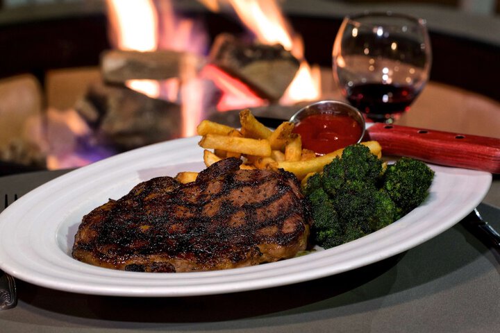 Dining 40 of 50