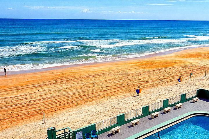 Chateau Mar Beach Resort