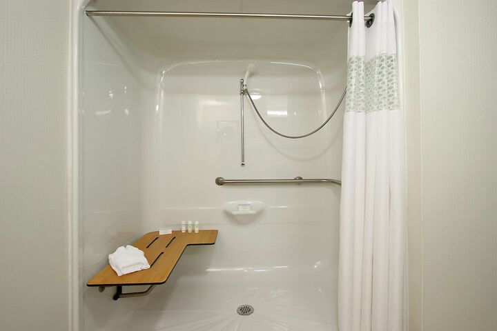 Room 13 of 31