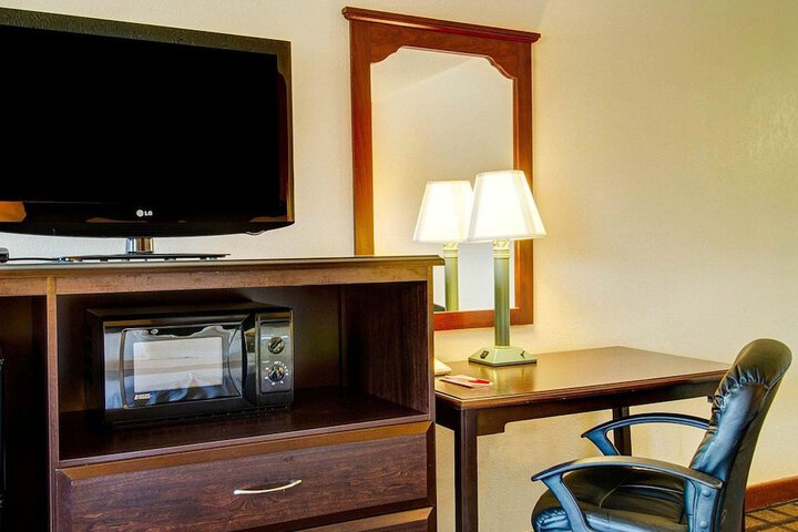 Econo Lodge Sharon - Foxborough