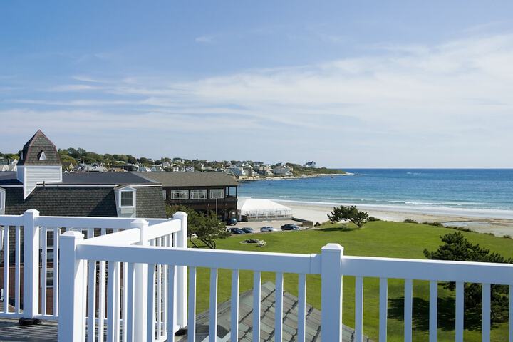 Newport Beach Hotel & Suites