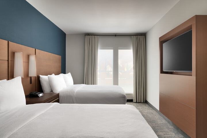 Room 35 of 77
