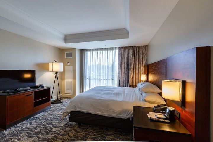 Room 211 of 405