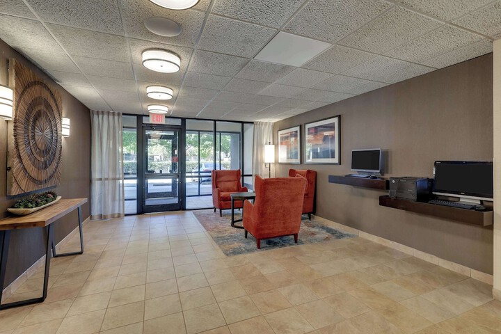 Business Center 66 of 67