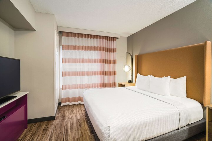 Room 26 of 36