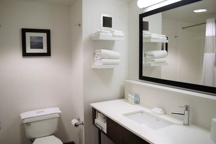 Room 12 of 37