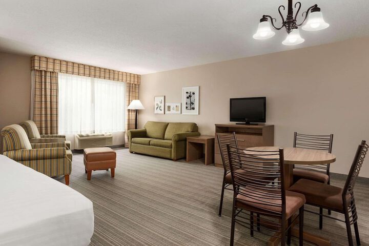 Room 10 of 15