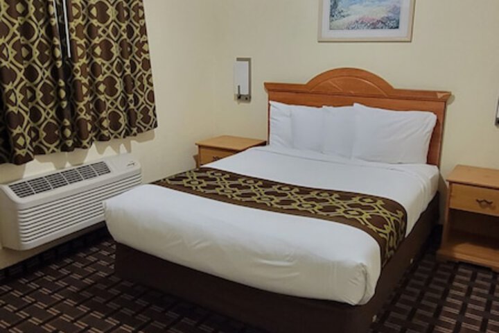 Room 48 of 76