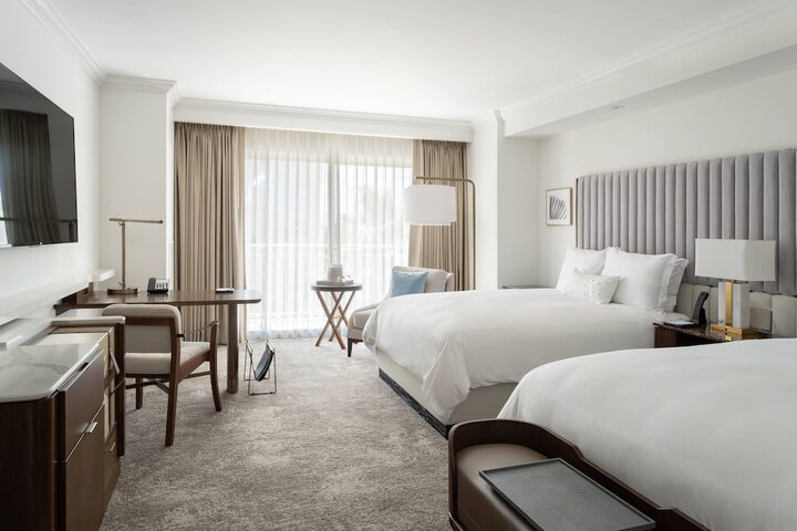 Room 90 of 171